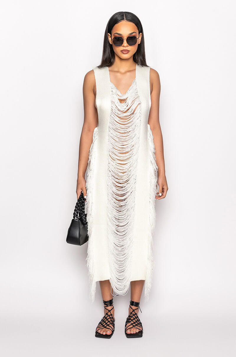 SHREDDED SLEEVELESS LONG KNIT SWEATER