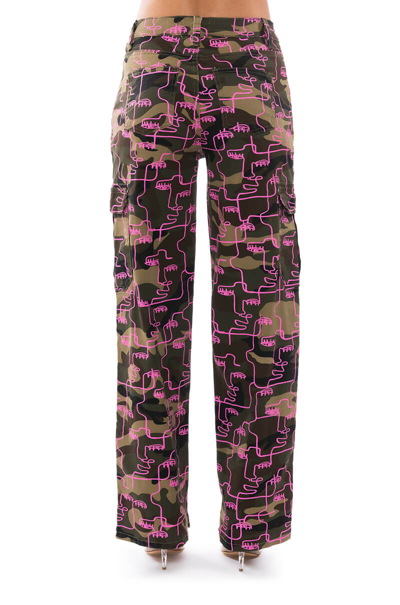 PRINTED CAMO CARGO PANT