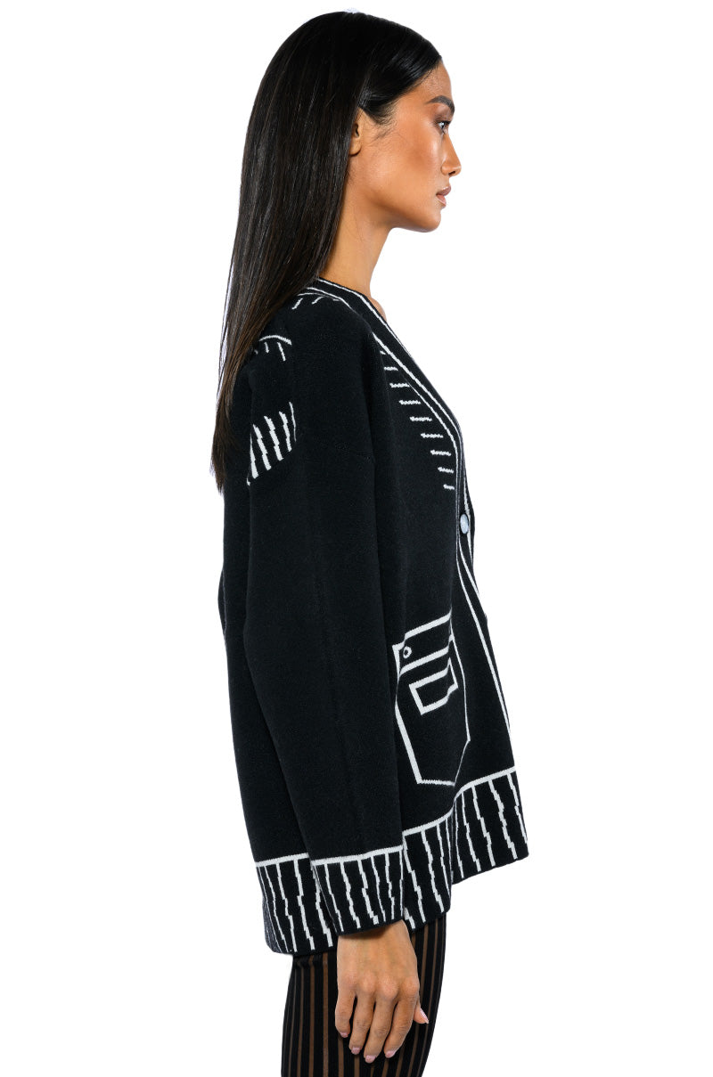 SKETCHY OVERSIZED CARDIGAN