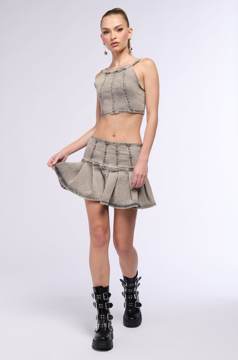 STAND ON MY BUSINESS MINERAL WASH DENIM STUDDED SLEEVELESS TOP