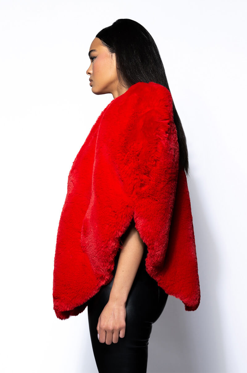 STAR CROSSED LOVER FAUX FUR HEART VEST