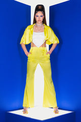 STAY GOLD SATIN TIE FRONT CROP BLOUSE