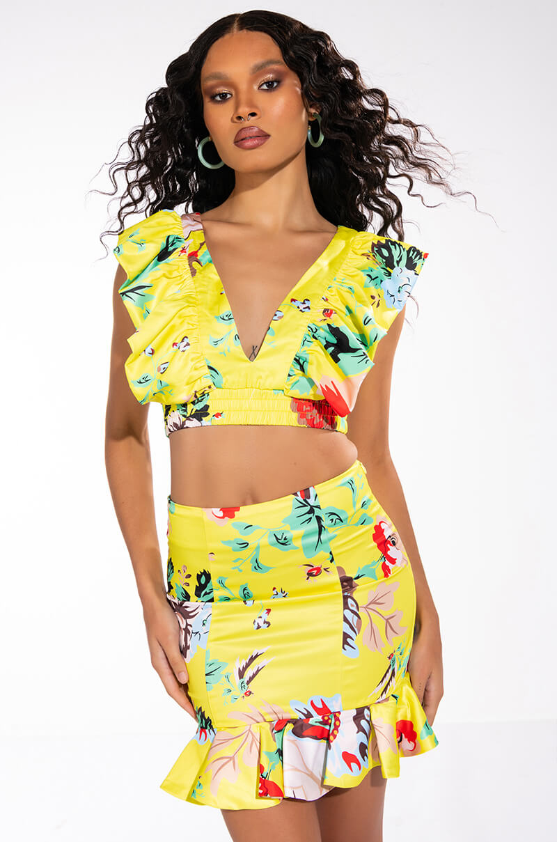 SUMMERTIME FINE SLEEVELESS VNECK BLOUSE