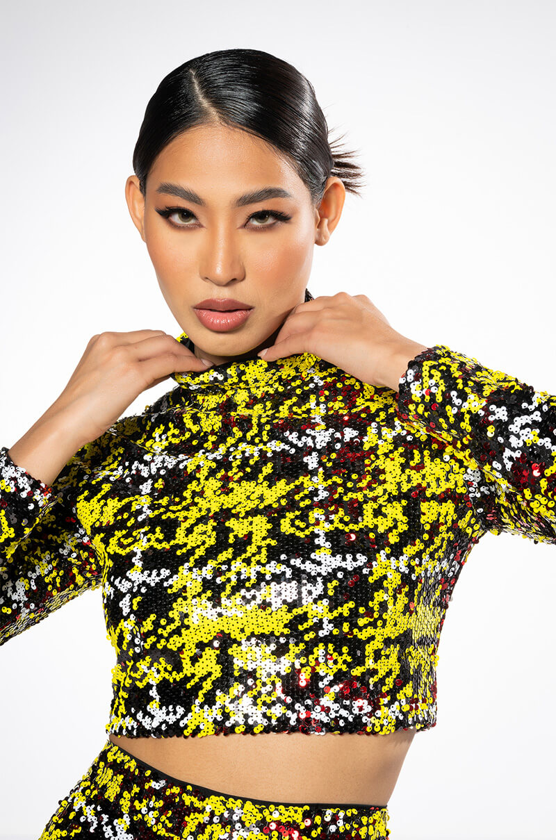 SWEET ESCAPE SEQUIN PLAID MOCK NECK CROP TOP