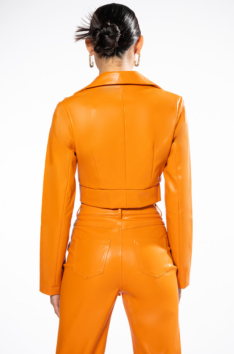 TE QUIERO VEGAN LEATHER CROP BLAZER