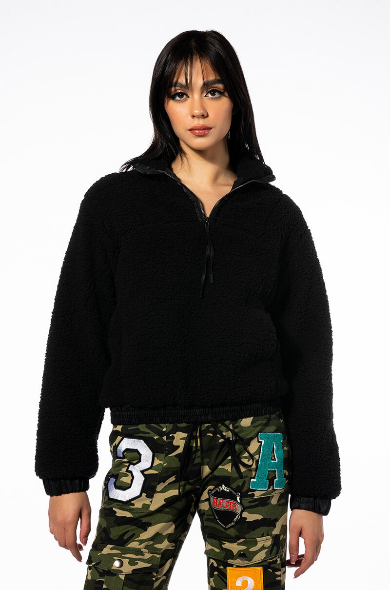 TEDDY ULTRA FUZZY HALF ZIP SWEATSHIRT