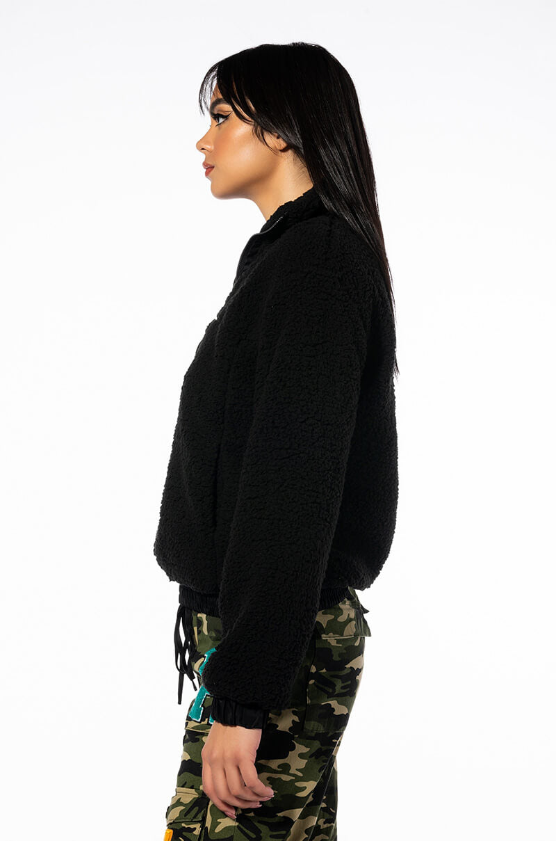 TEDDY ULTRA FUZZY HALF ZIP SWEATSHIRT