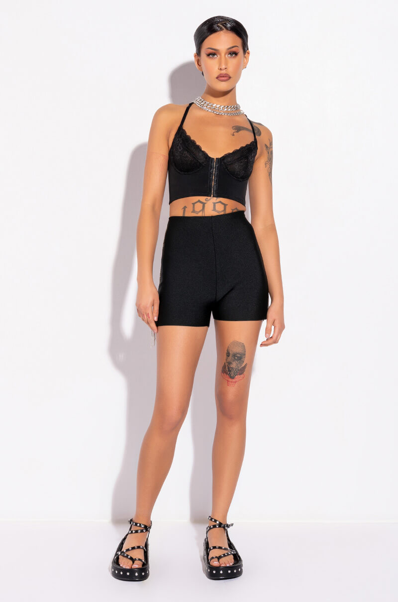 ZAHARA LONGLINE BRALETTE TOP
