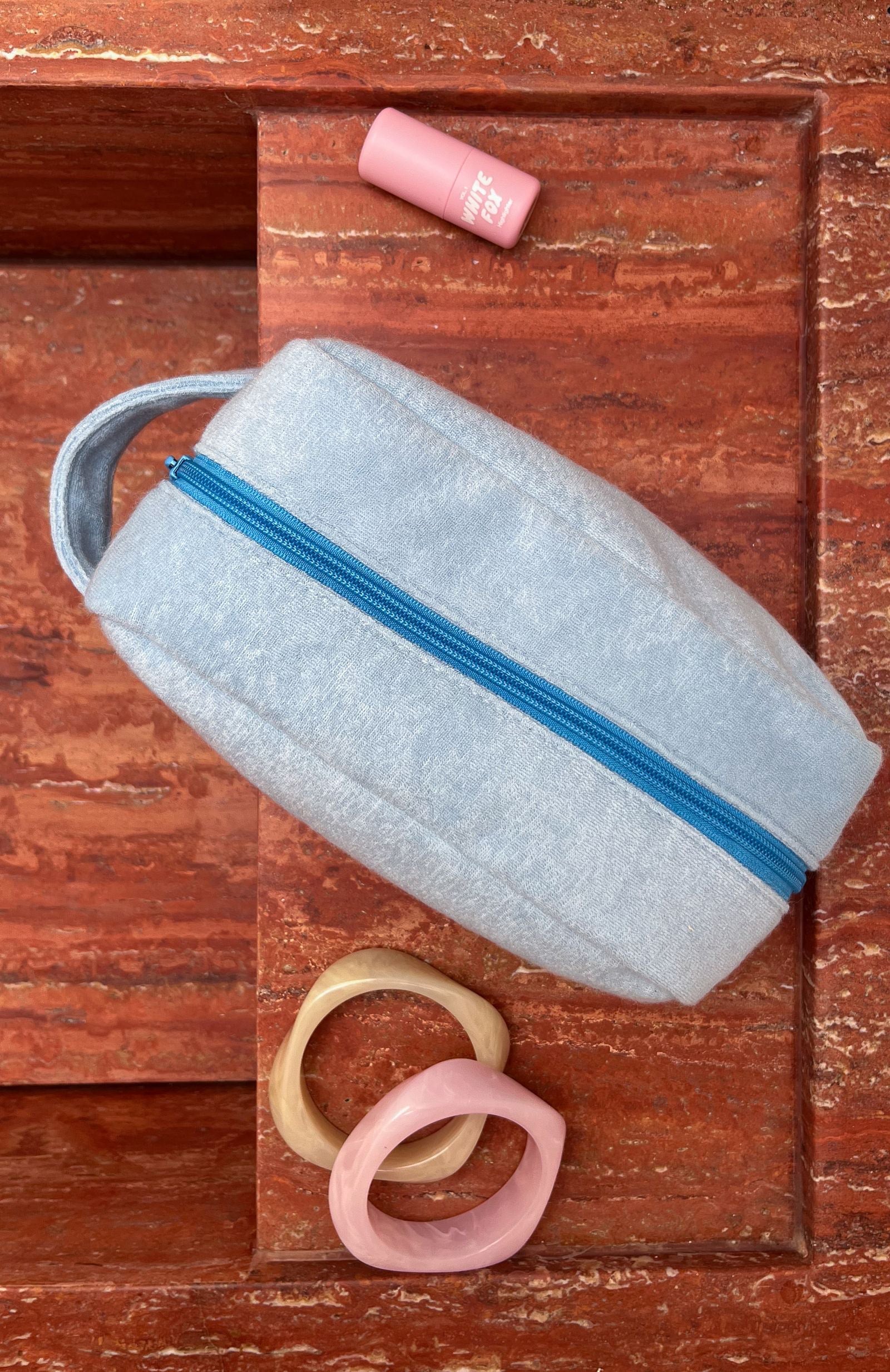 Lillian Cosmetic Bag Baby Blue