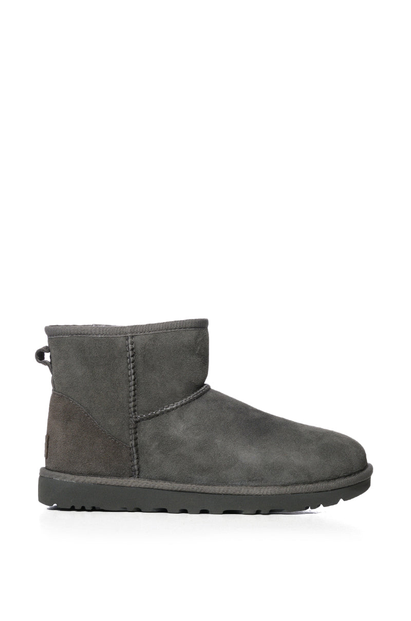 UGG CLASSIC MINI II BOOTIE IN GREY