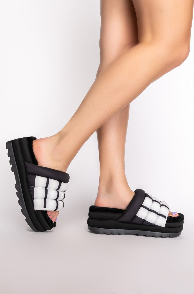 UGG PUFT SLIDE LOGO SANDAL
