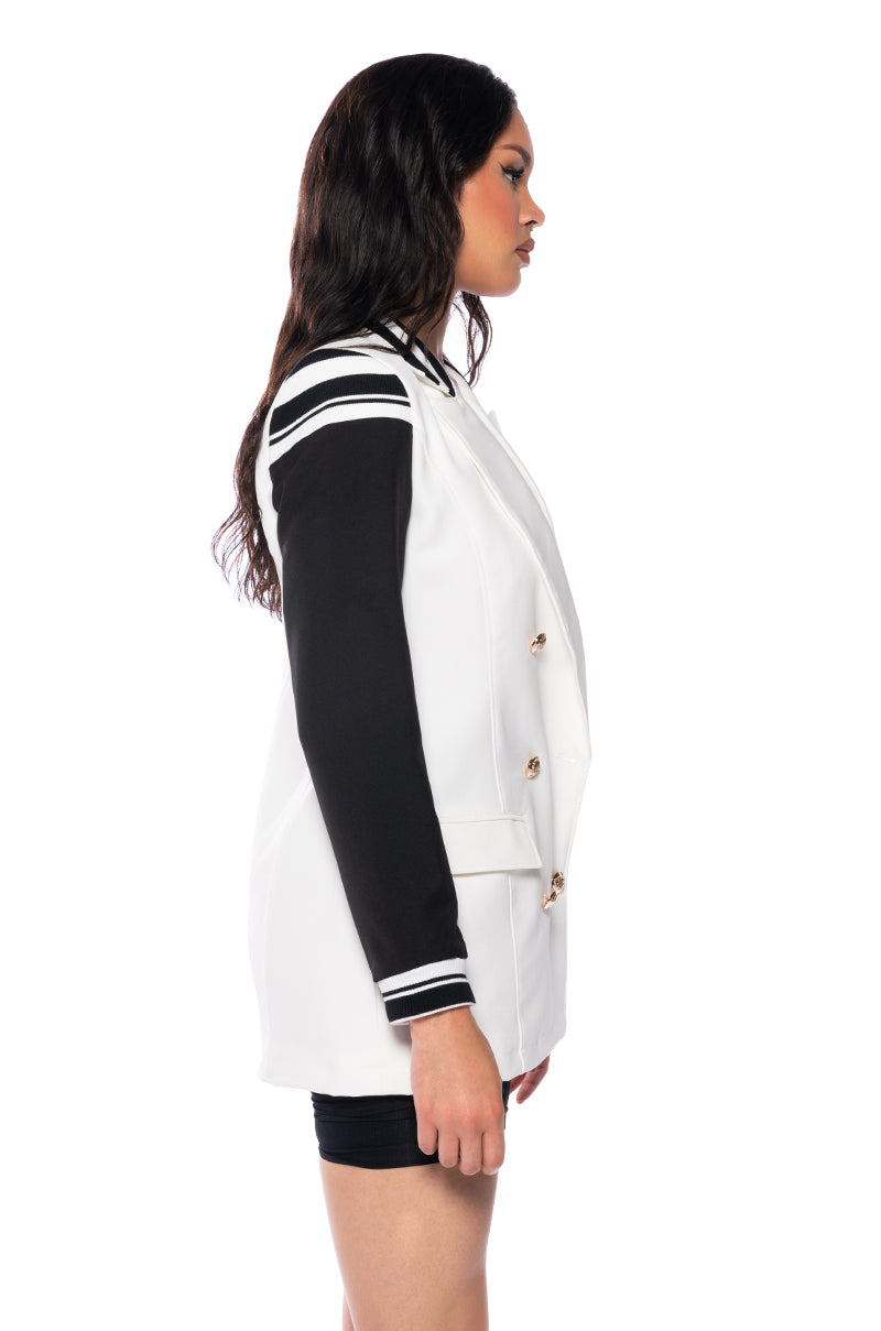 VARSITY LUXE FIT BLAZER