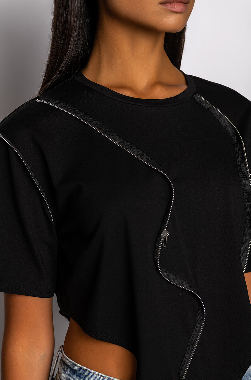 WAVY BABY ZIPPER DETAIL CREW NECK TSHIRT