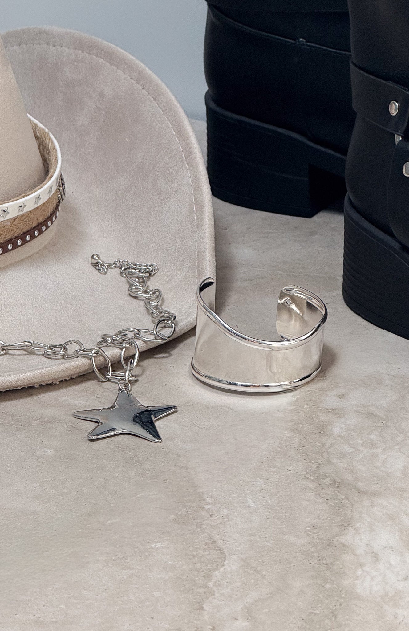Azura Chunky Bangle Silver