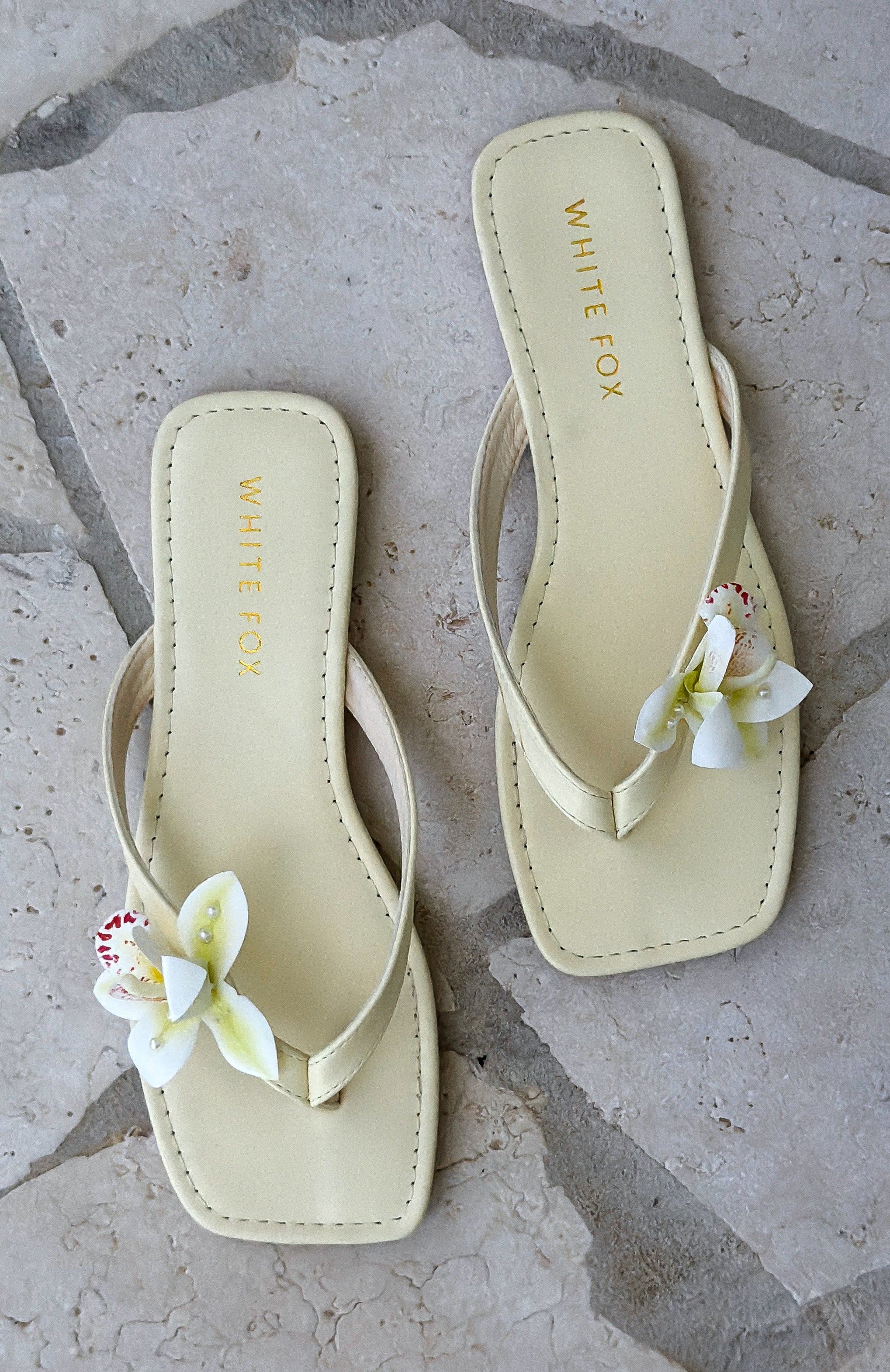 Lathan Orchid Thong Sandals Lemon