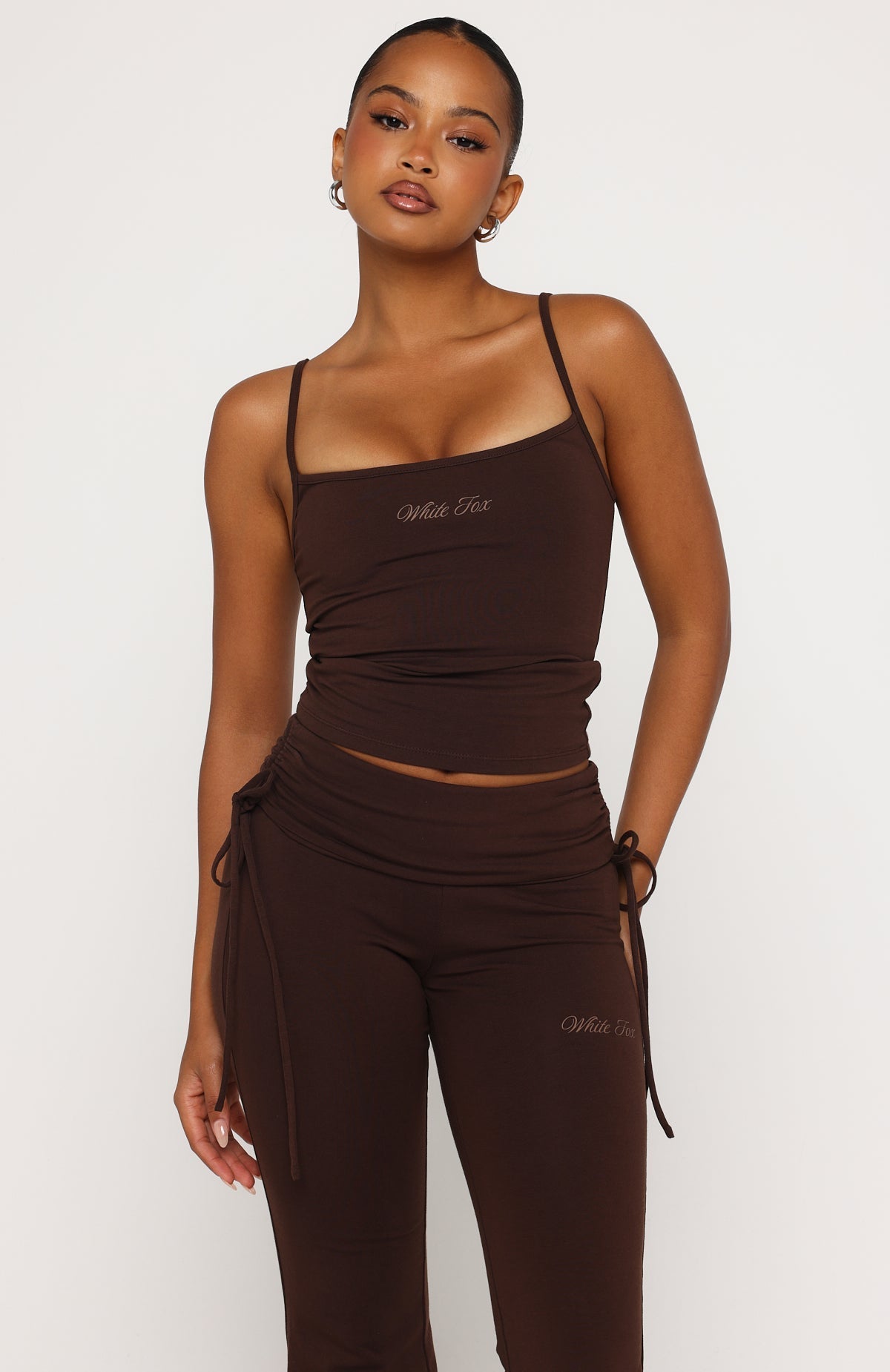 Pretty Vibes Singlet Chocolate