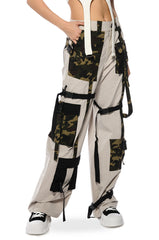 YOU WORK FOR ME CAMO DETAILED CARGO PANT
