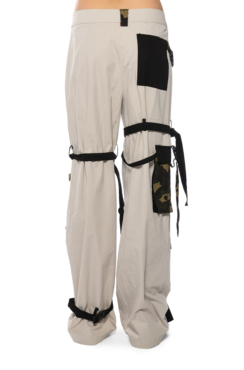 YOU WORK FOR ME CAMO DETAILED CARGO PANT