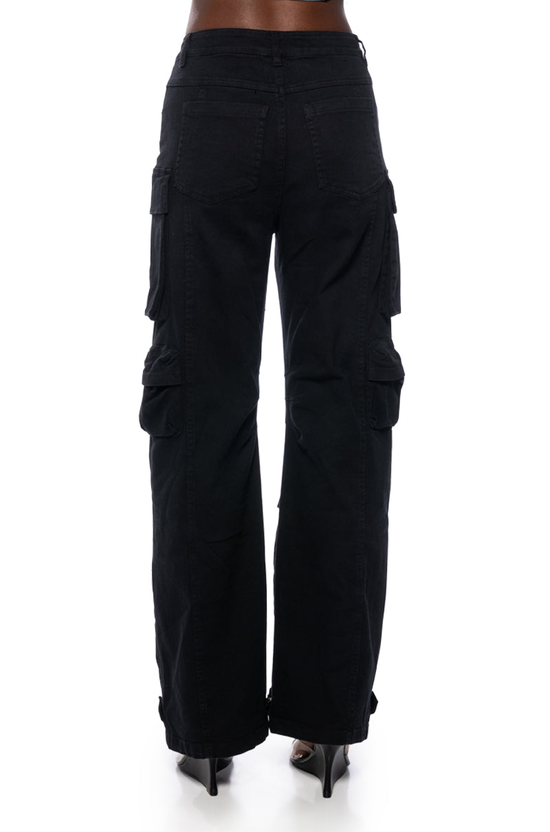 NIGHT OUT MULTI-POCKET CARGO PANT